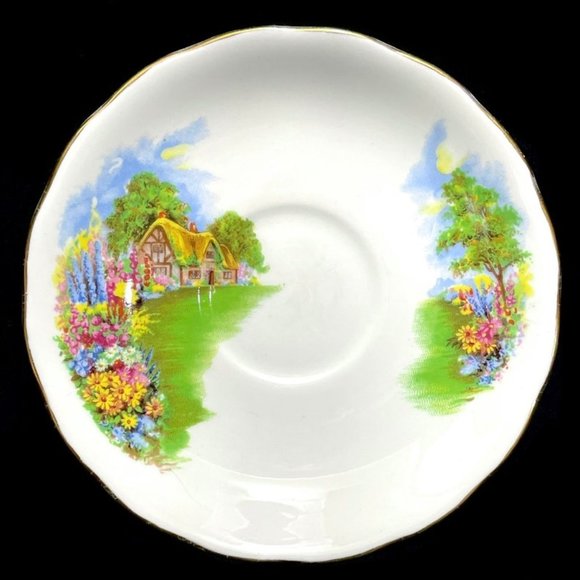 Vintage 1950s Crown Essex England Cottage Fine Bone China Teacup and Saucer Set - Picture 2 of 10